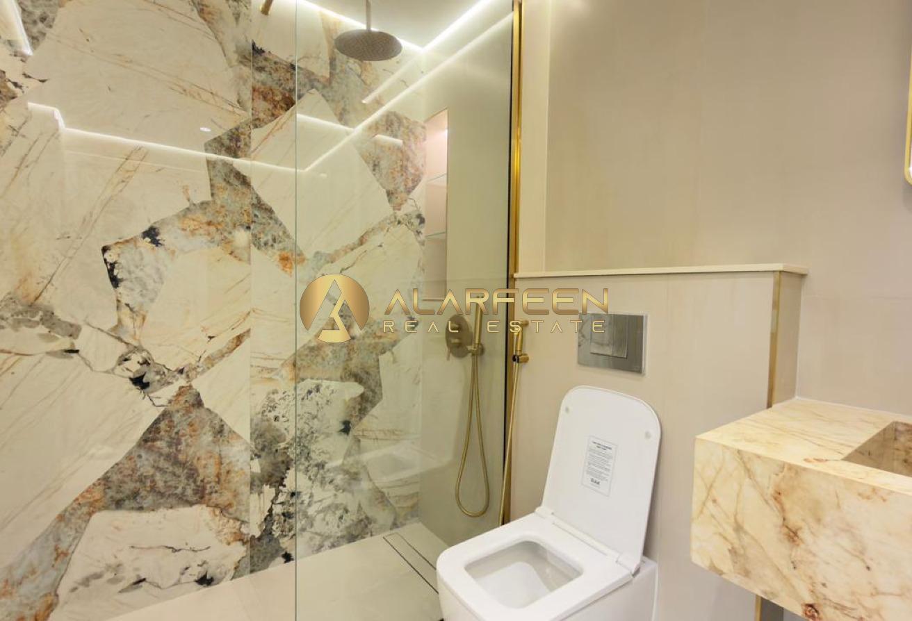 Spacious Unit | Prime Location | Semi Furnished photo 10