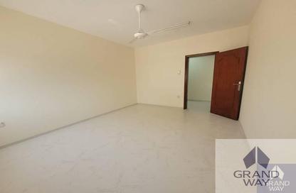 Apartment - 2 Bedrooms - 2 Bathrooms for rent in Al Hudaiba Mall - Al Hudaiba - Bur Dubai - Dubai