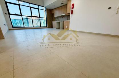 Apartment - 1 Bedroom - 2 Bathrooms for rent in Jumeirah Garden City - Al Satwa - Dubai