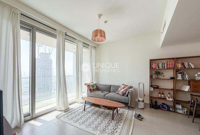 Downtown Luxury | Iconic Views | Modern Living