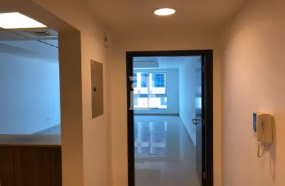 شقة - 1 حمام للايجار في برج  سما - شارع إلكترا - أبوظبي