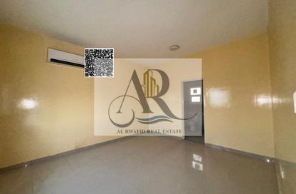 Villa - 2 Bedrooms - 4 Bathrooms for rent in Al Rahmaniya 1 - Al Rahmaniya - Sharjah