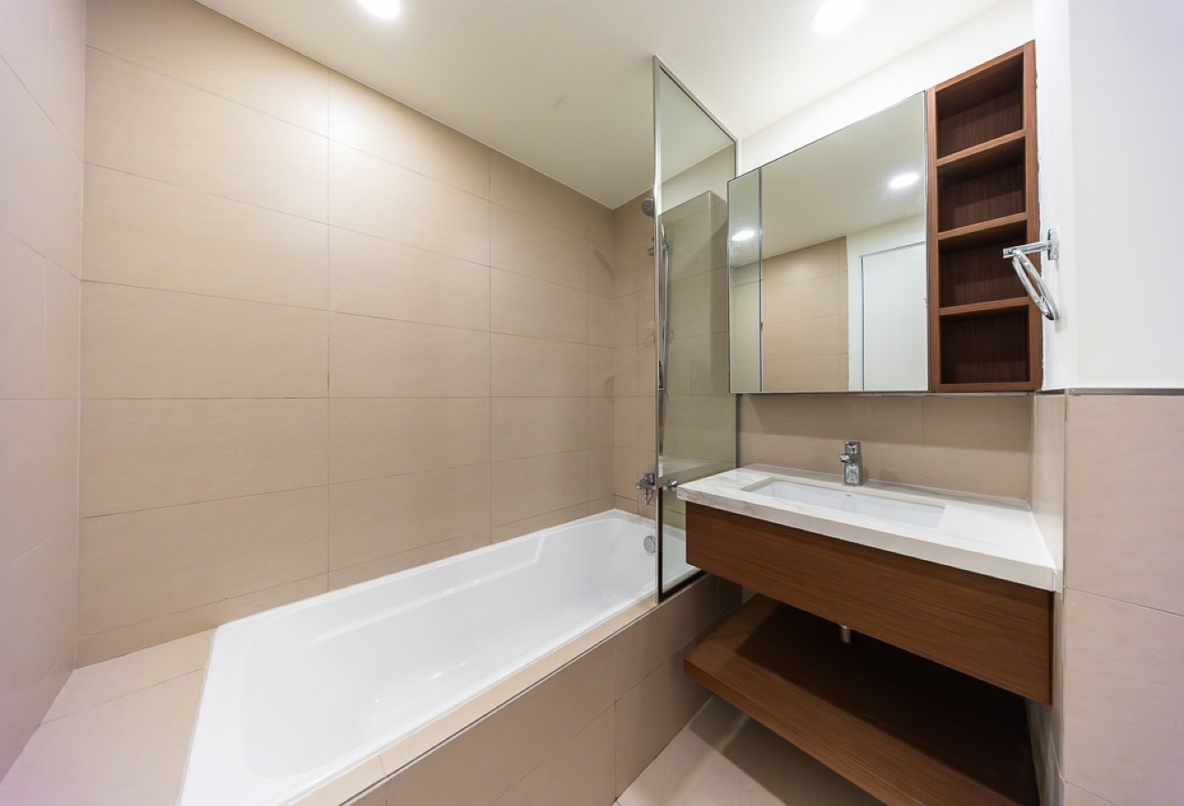 3 bedroom apartment in Holland Gardens, Town Square: 16
