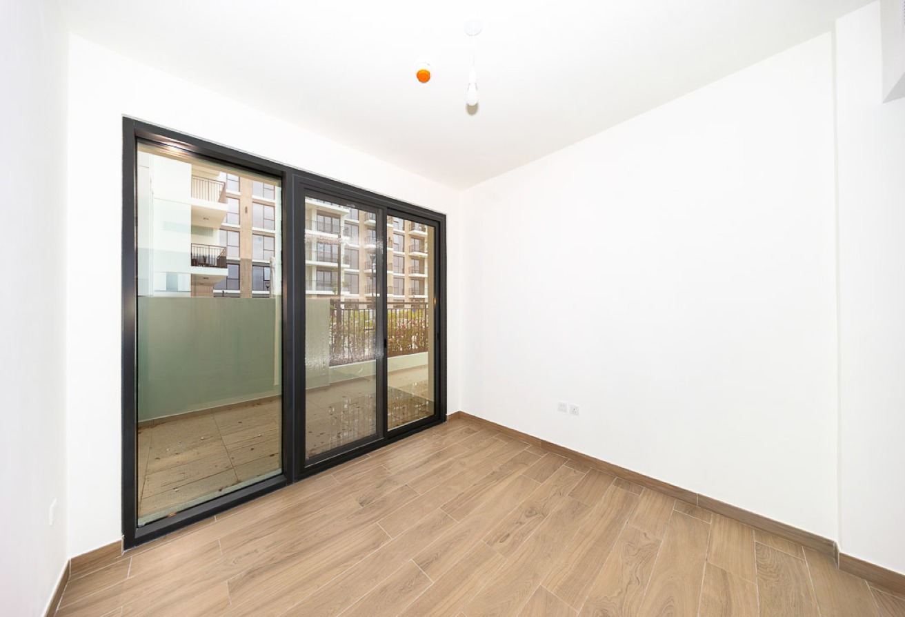 3 bedroom apartment in Holland Gardens, Town Square: 21