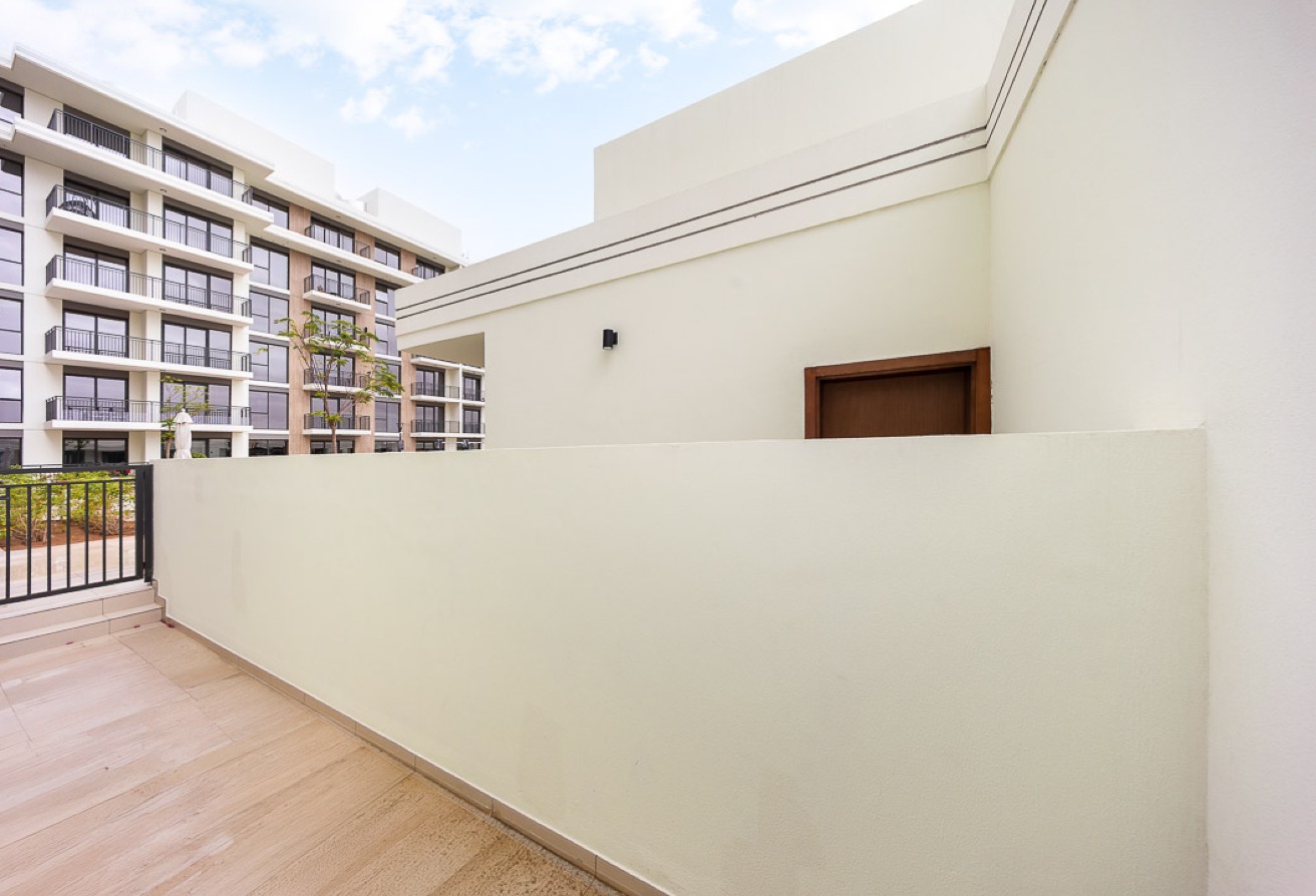 3 bedroom apartment in Holland Gardens, Town Square: 22