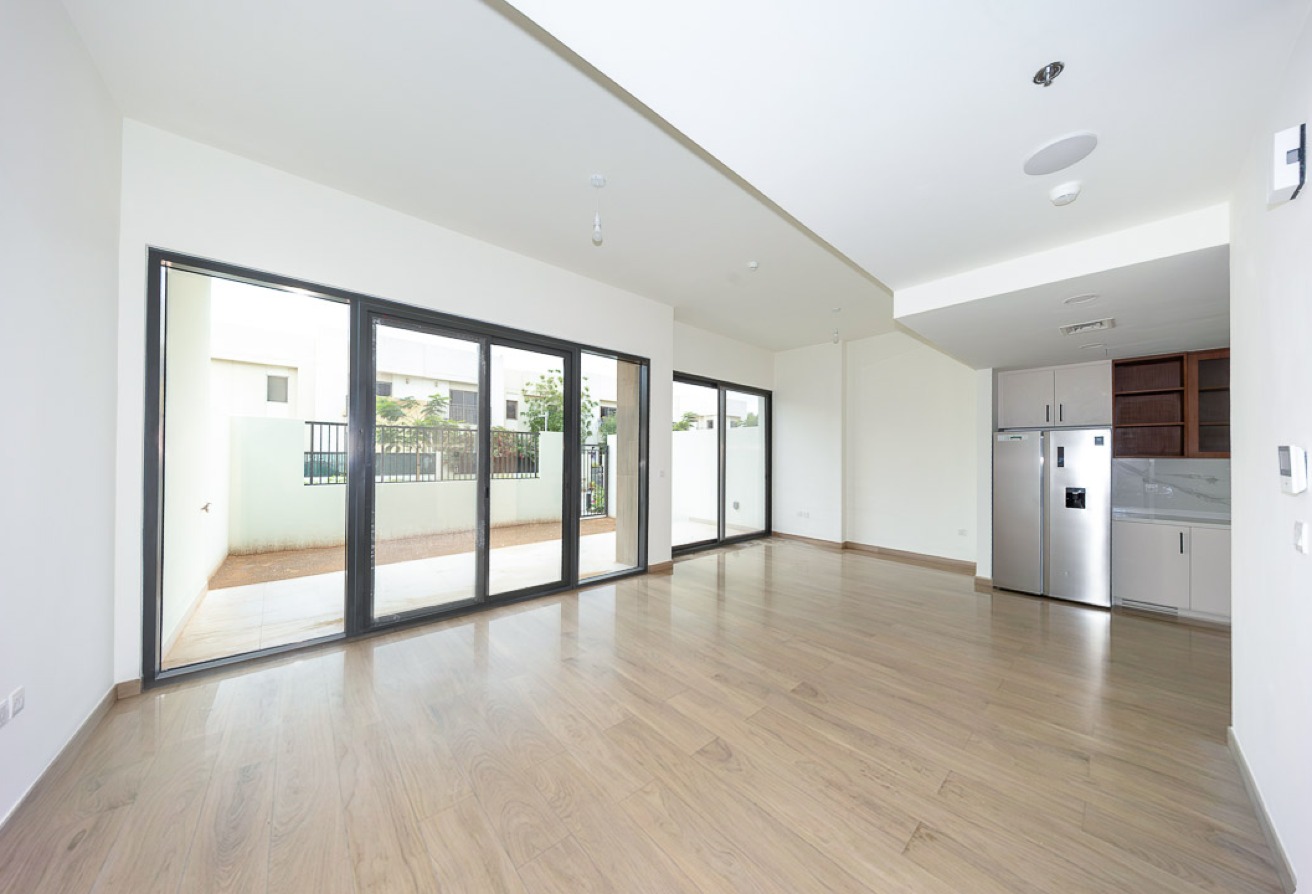 3 bedroom apartment in Holland Gardens, Town Square: 20