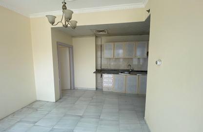 Apartment - Studio - 1 for rent in Al Majaz 1 - Al Majaz - Sharjah