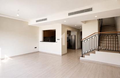 Townhouse - 4 - 5 for rent in Portofino - Damac Lagoons - Dubai