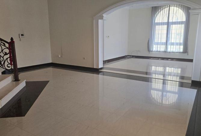 94002742 - Property Image 3