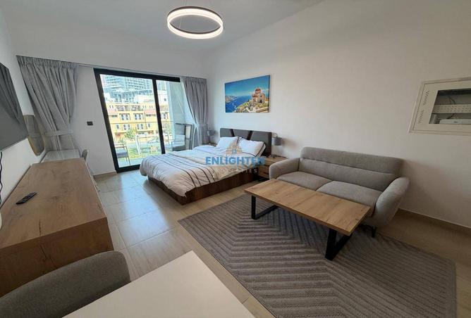 FULLY FURNISHED | PARK VIEW | BRIGHT | SPACIOUS photo 3