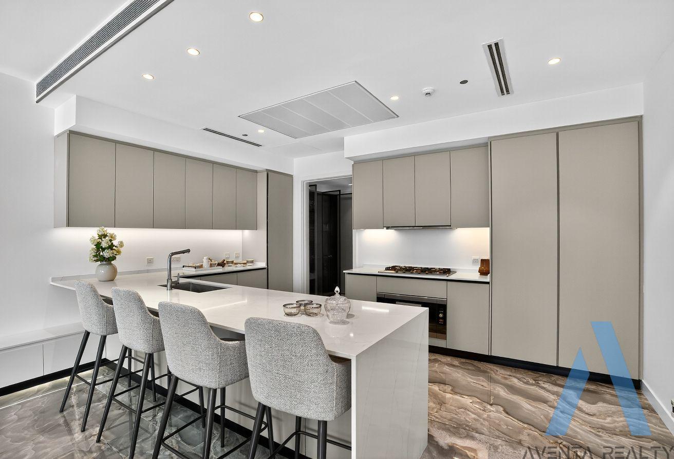 Amazing View | Fully Furnished | Upgraded photo 13