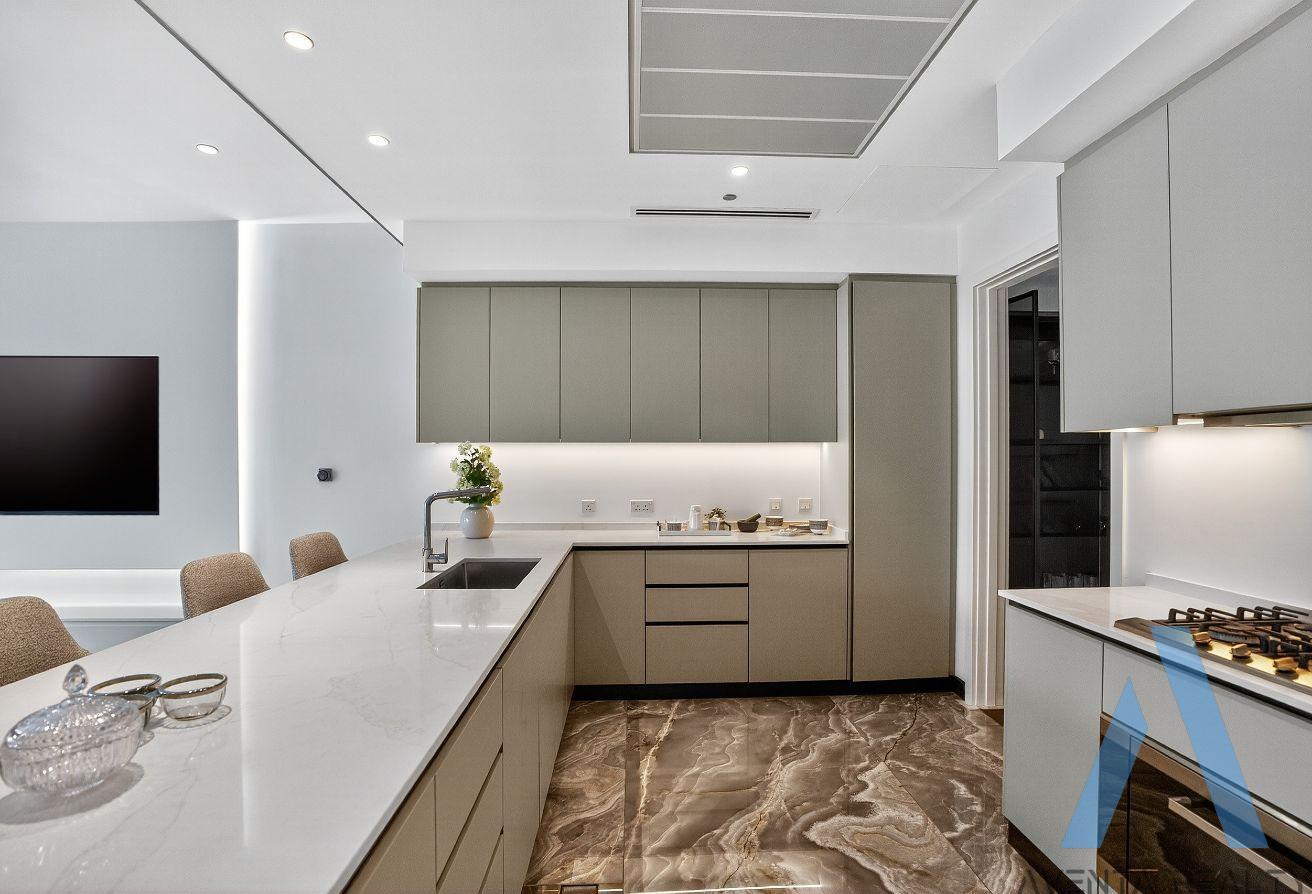 Amazing View | Fully Furnished | Upgraded photo 26
