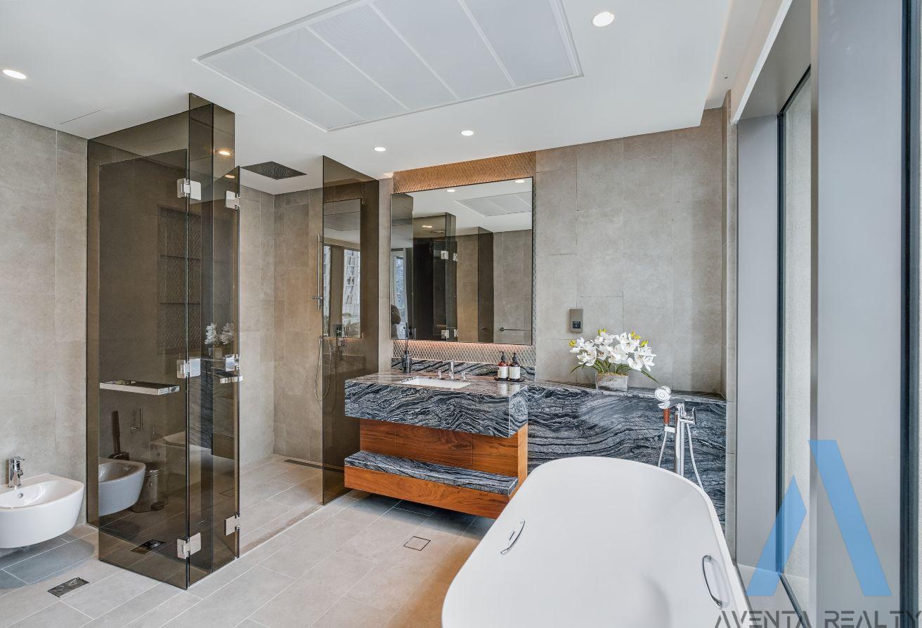 Amazing View | Fully Furnished | Upgraded photo 29