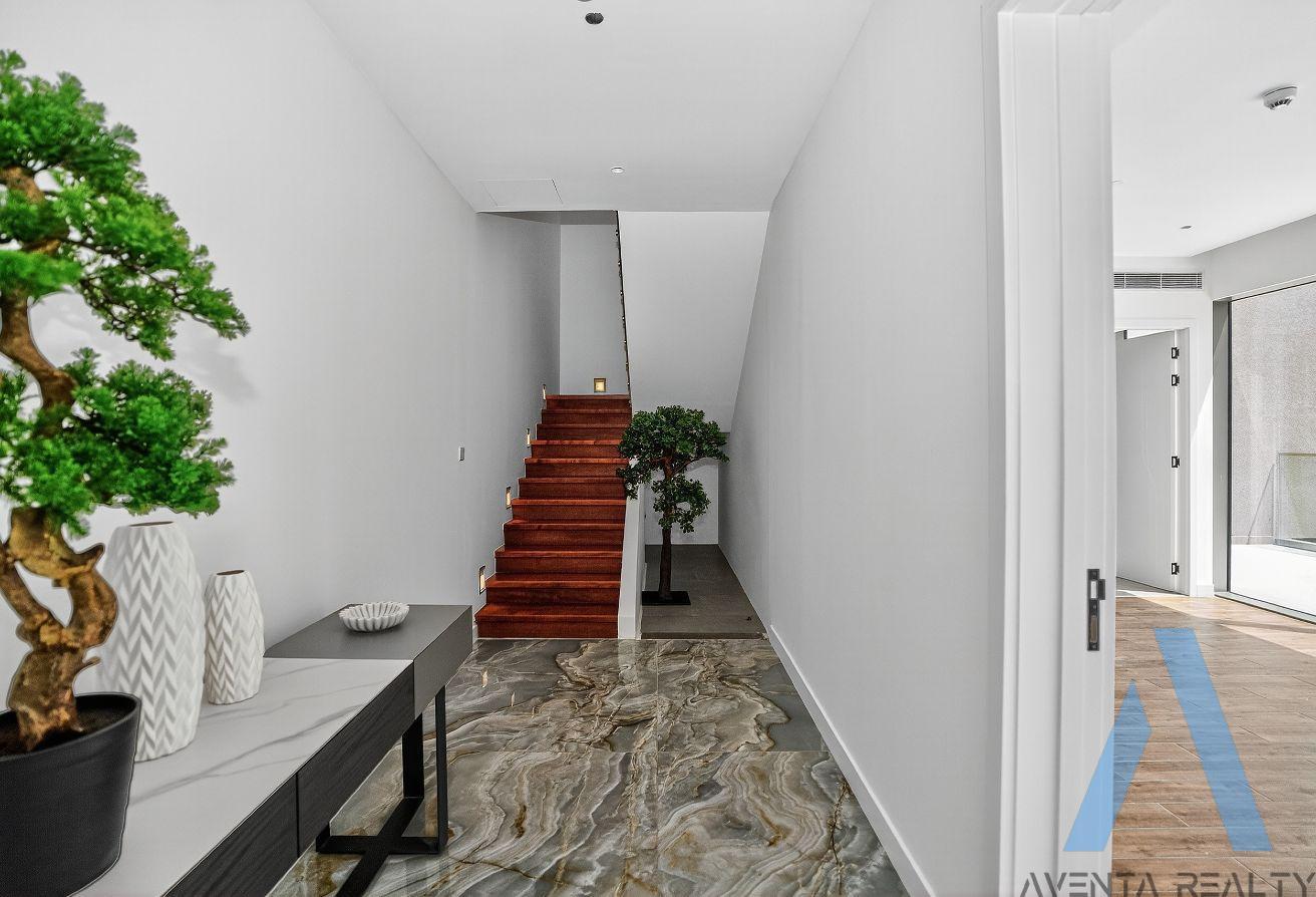Amazing View | Fully Furnished | Upgraded photo 19