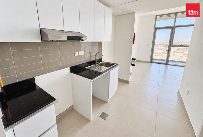 Spacious Studio | Well Maintained | Great View photo 3