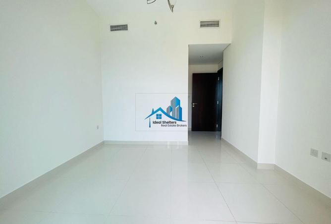 1 month Free | Ready to move | Multiple Options photo 2