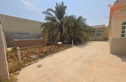 Villa - 6 Bedrooms - 5 Bathrooms for rent in Khuzam - Ras Al Khaimah