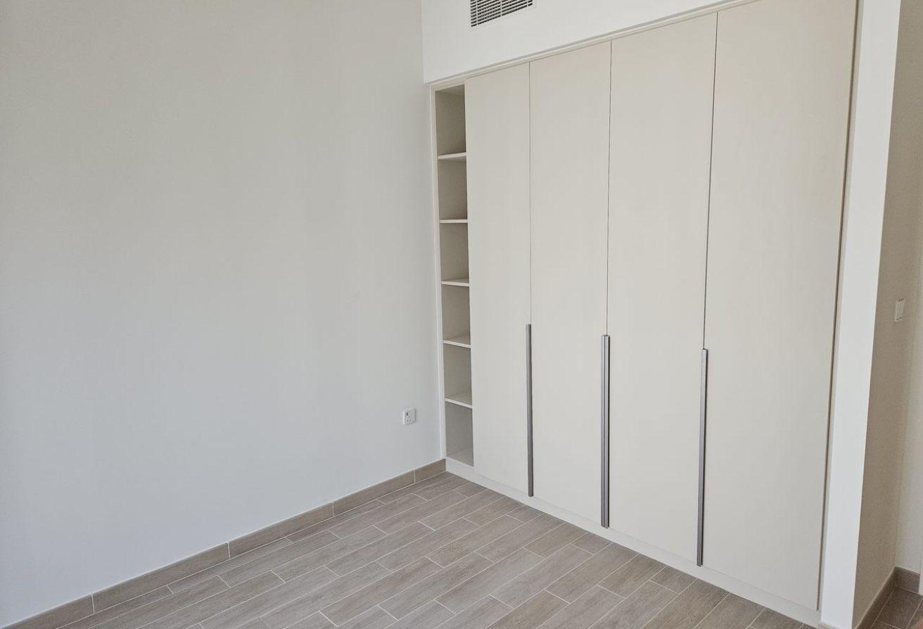 1 BR | CREEK BEACH | READY TO MOVE IN photo 6
