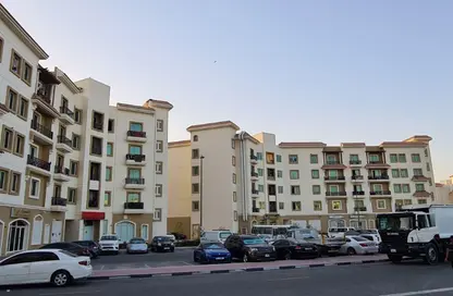 شقة - 1 حمام للايجار في L05 - طراز يوناني - المدينة العالمية - دبي