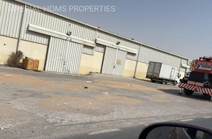 Warehouse - Studio - 2 Bathrooms for rent in Umm Al Thuoob - Umm Al Quwain
