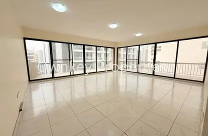 Apartment - 3 Bedrooms - 2 Bathrooms for rent in Golden Sands 1 - Mankhool - Bur Dubai - Dubai