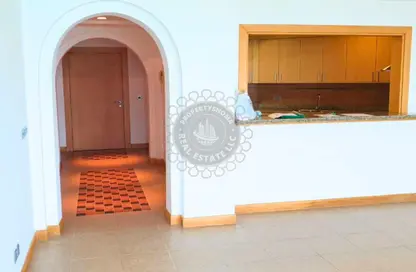 شقة - 2 غرف نوم - 3 حمامات للايجار في الدباس - مساكن شور لاين - نخلة جميرا - دبي شقة - 2 غرف نوم - 3 حمامات للايجار في الدباس - مساكن شور لاين - نخلة جميرا - دبي