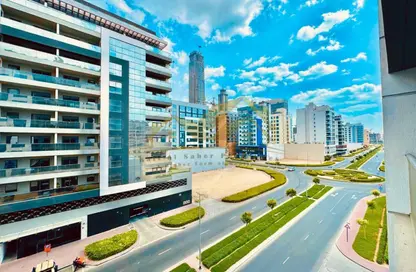 Apartment - 1 Bedroom - 2 Bathrooms for rent in Jumeirah Garden City - Al Satwa - Dubai