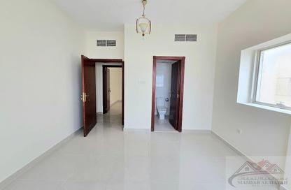 Apartment - 2 Bedrooms - 2 Bathrooms for rent in Muwailih Building - Muwaileh - Sharjah