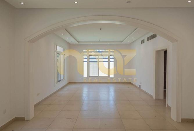 136999443 - Property Image 2