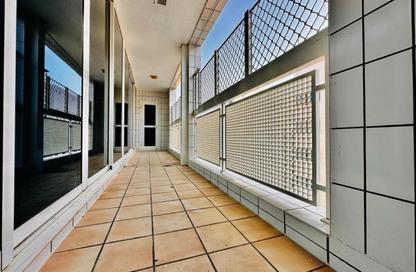 Apartment - 3 Bedrooms - 4 Bathrooms for rent in Cornich Al Khalidiya - Al Khalidiya - Abu Dhabi