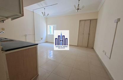 Apartment - Studio - 1 Bathroom for rent in Muwailih Building - Muwaileh - Sharjah
