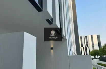 شقة - 1 حمام للايجار في إيست فييليدج - الجادة - الشارقة