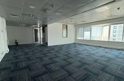 مكتب - استوديو للايجار في شارع الشيخ زايد - دبي