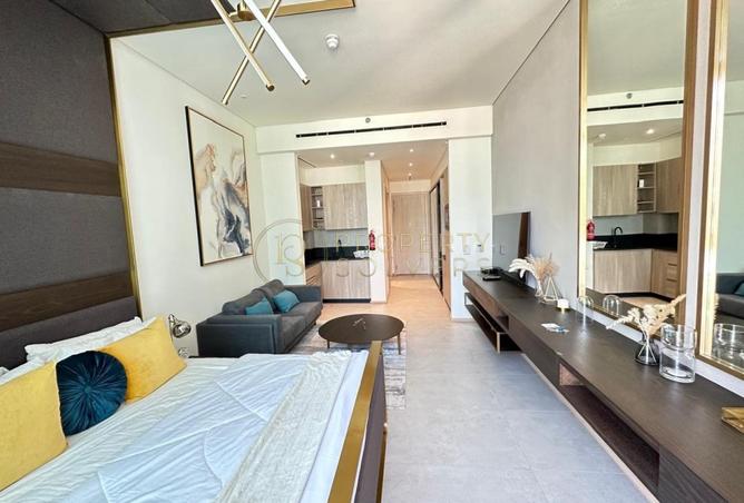 Spacious Layout | Fully Furnished |Prime Community photo 3