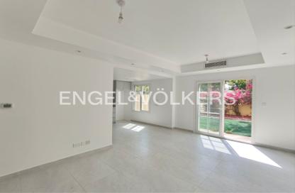 Townhouse - 2 - 3 for rent in Springs 2 - The Springs - Dubai Townhouse - 2 - 3 for rent in Springs 2 - The Springs - Dubai