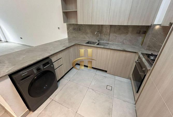 111408053 - Property Image 3