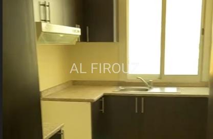 Apartment - 2 Bedrooms - 3 Bathrooms for sale in Mazaya 10B - Queue Point - Liwan - Dubai