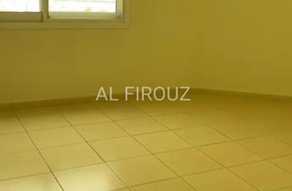 Apartment - 2 Bedrooms - 3 Bathrooms for sale in Mazaya 10B - Queue Point - Liwan - Dubai