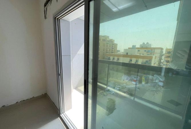 64042501 - Property Image 2