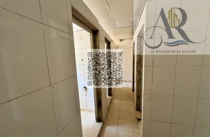Labor Camp - Studio - 7+ Bathrooms for rent in SG 10 Building - Industrial Area 10 - Sharjah Industrial Area - Sharjah