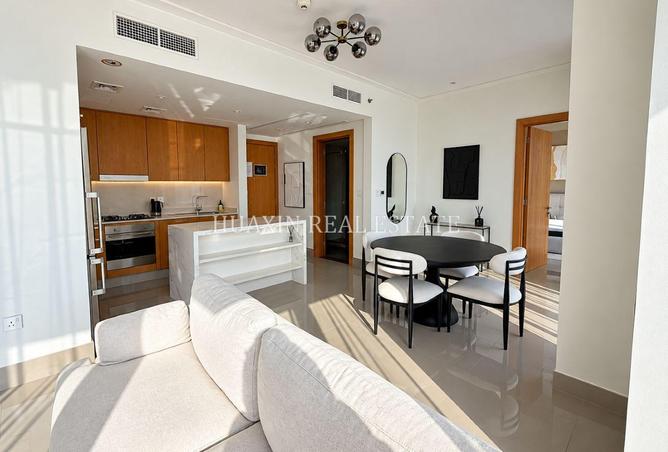 High Floor | Fully Furnished | Available photo 2