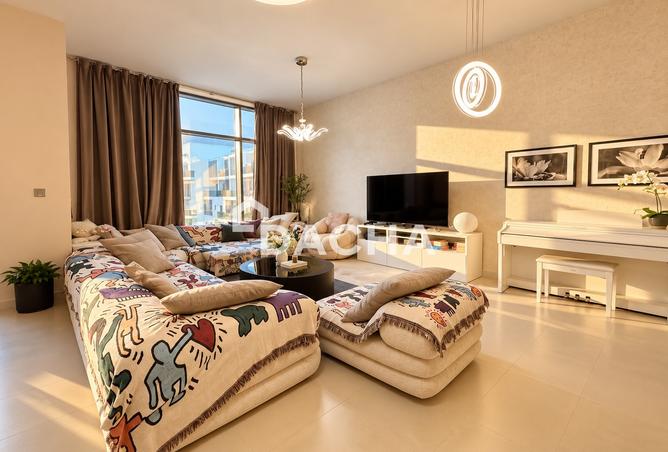 2-bed apartment in Oia Residence · Vacant on transfer — photo 2