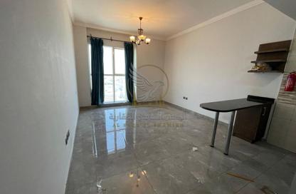 Apartment - Studio - 1 for rent in Al Majaz 2 - Al Majaz - Sharjah