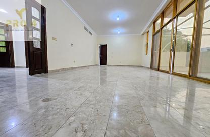 Villa - 4 Bedrooms - 5 Bathrooms for rent in Al Manaseer - Abu Dhabi