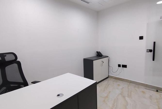 77795649 - Property Image 3