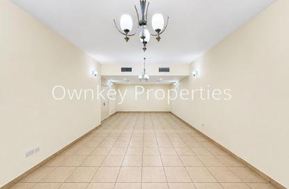 Apartment - 3 Bedrooms - 4 Bathrooms for rent in Diplomat Building - Umm Hurair 1 - Umm Hurair - Bur Dubai - Dubai