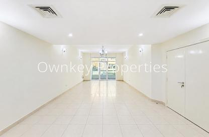 Apartment - 3 Bedrooms - 4 Bathrooms for rent in Diplomat Building - Umm Hurair 1 - Umm Hurair - Bur Dubai - Dubai