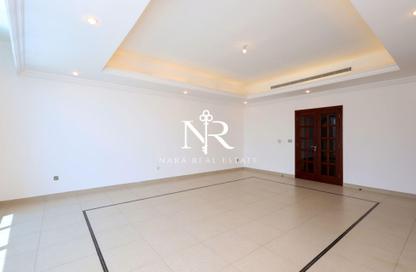 Apartment - 3 Bedrooms - 4 Bathrooms for rent in Al Aryam Tower - Tourist Club Area - Abu Dhabi