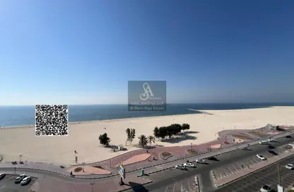 شقة - 3 غرف نوم - 3 حمامات للايجار في برج الكورنيش - طريق كورنيش عجمان - عجمان