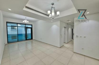 Apartment - 2 - 3 for rent in Airport View Building - Al Garhoud - Dubai
